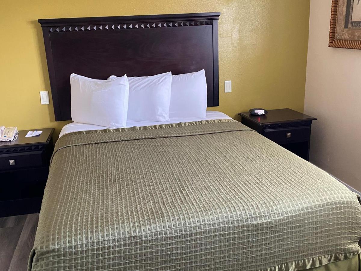 Hotel Travelodge By Wyndham Chatsworth Los Ángeles