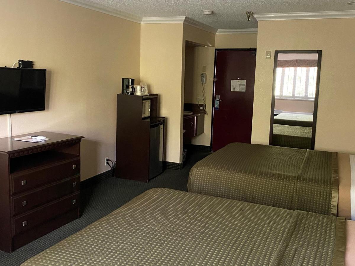 Travelodge By Wyndham Chatsworth Hotel Los Ángeles