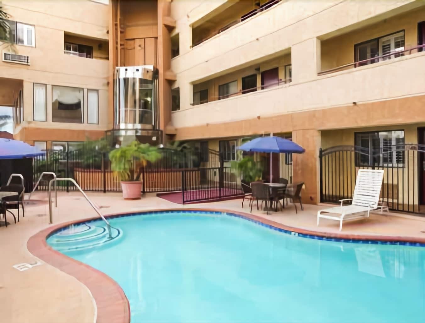 Travelodge By Wyndham Chatsworth Hotel Los Ángeles