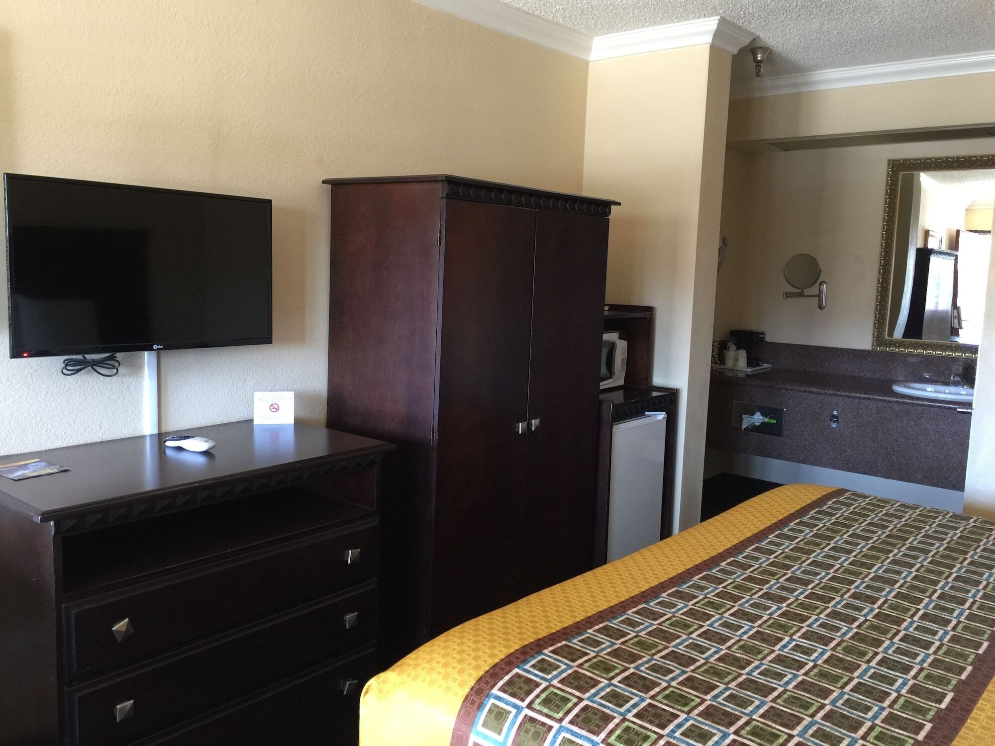 Travelodge By Wyndham Chatsworth Hotel Los Ángeles